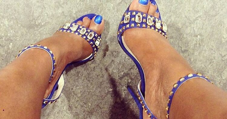 shaniece hairston feet 6