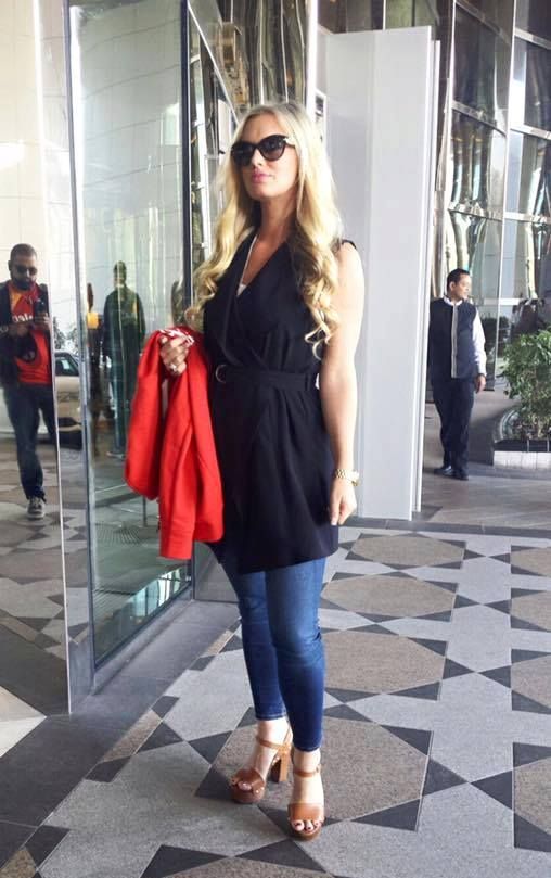 shaniera akram feet 4