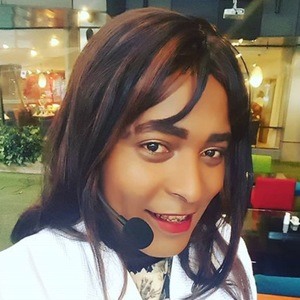 shaniqwa mama yao feet 6