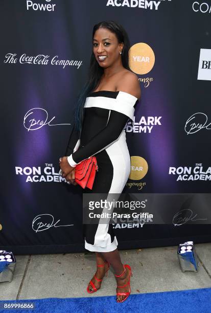 shanira tankard feet 1