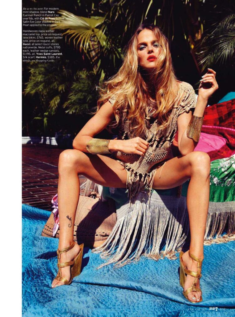 shannan click feet 3