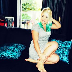 shannon kelly feet 5