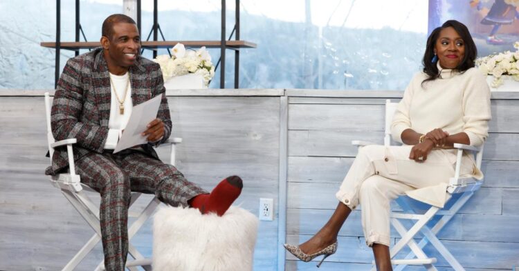 shannon saunders feet 4