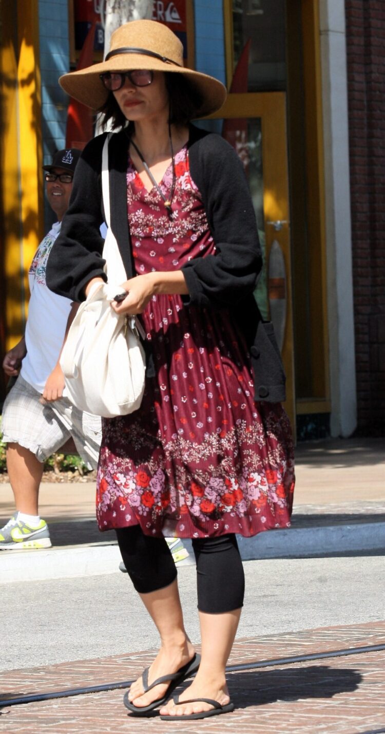 shannyn sossamon feet 5 scaled