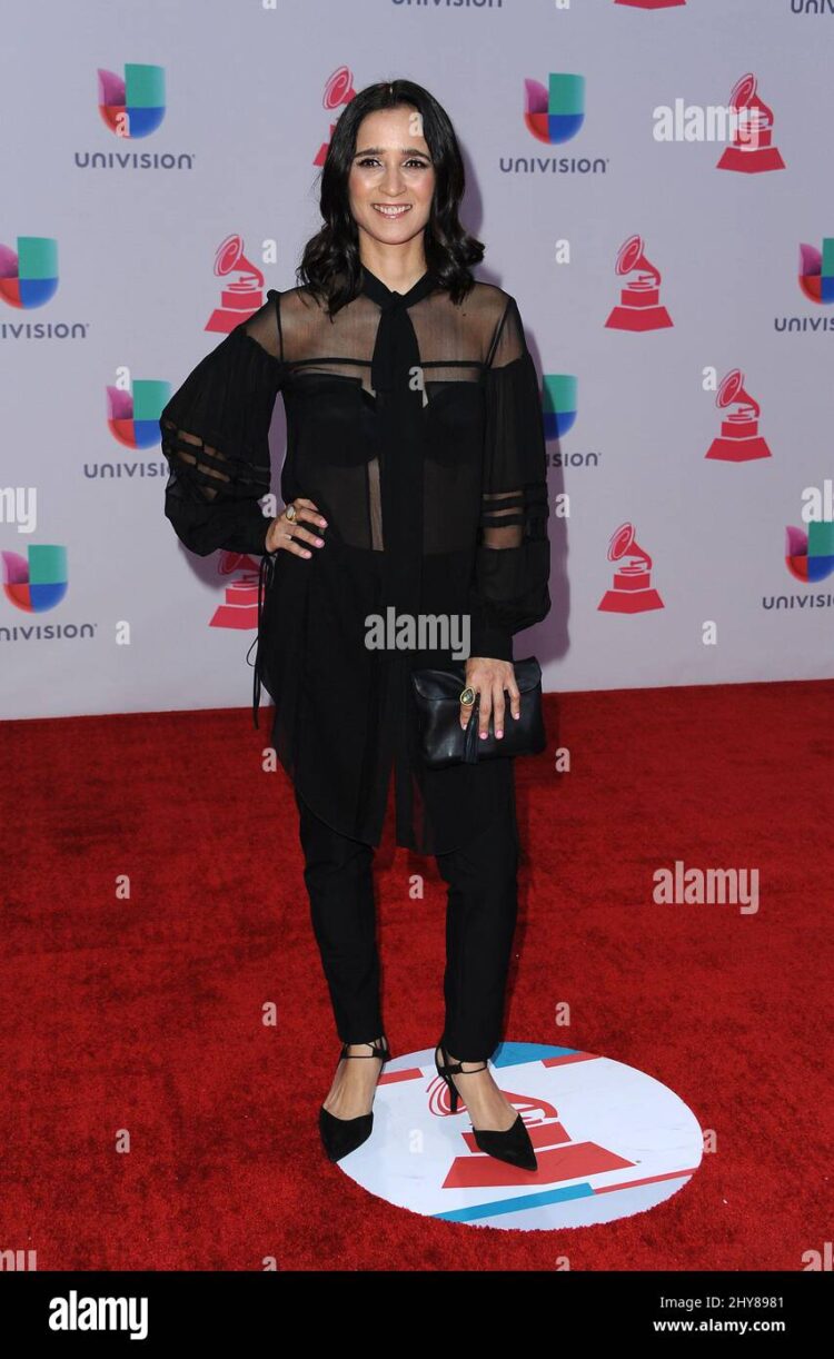 shara venegas feet 4