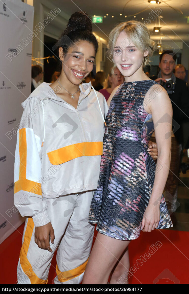 shari streich feet 5