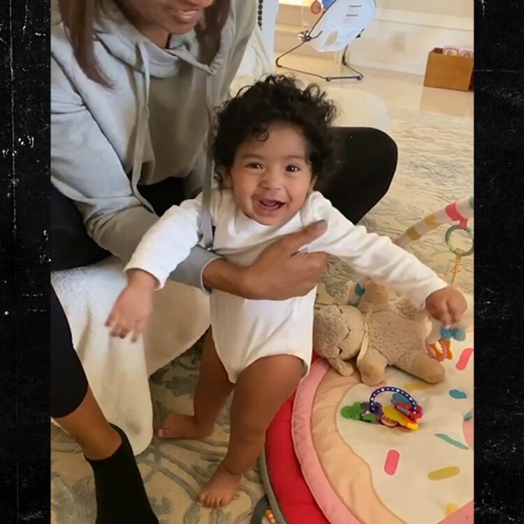 sharia washington feet 4