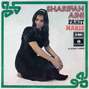 sharifah aini feet
