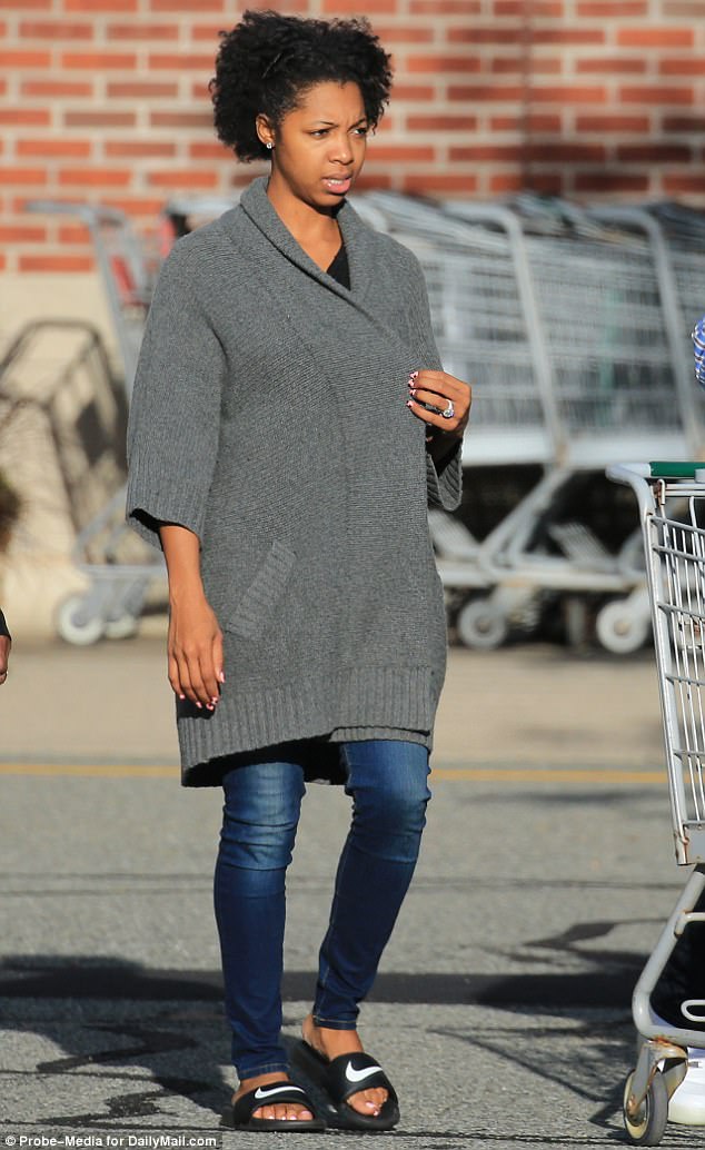 sharina hudson feet 2