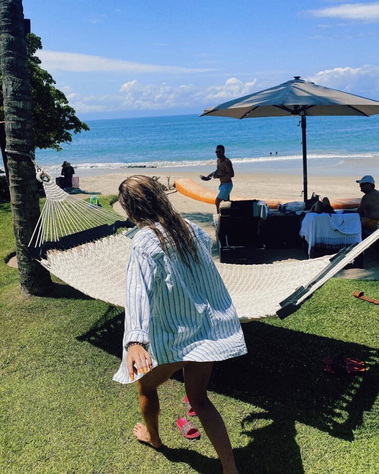 sharlize true feet 4