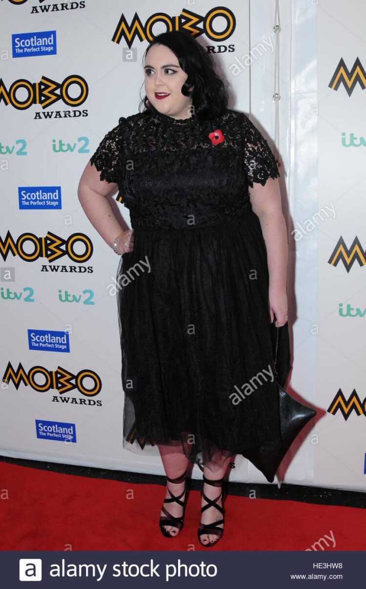 sharon rooney feet