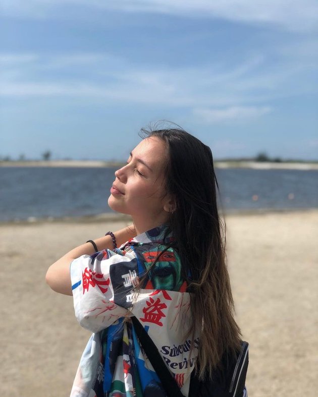 sharon sahertian feet 5