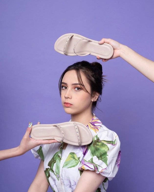 sharon sahertian feet