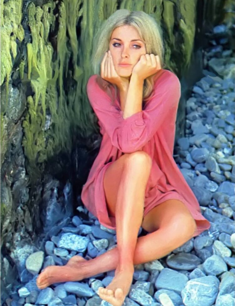 sharon tate feet 6