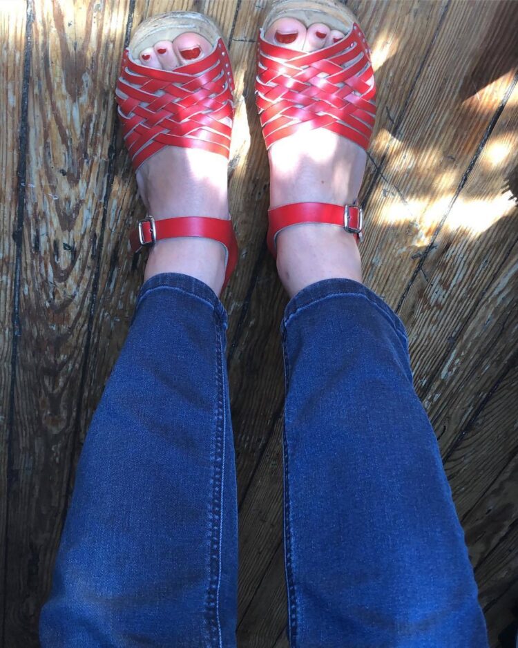 sharon van etten feet 1