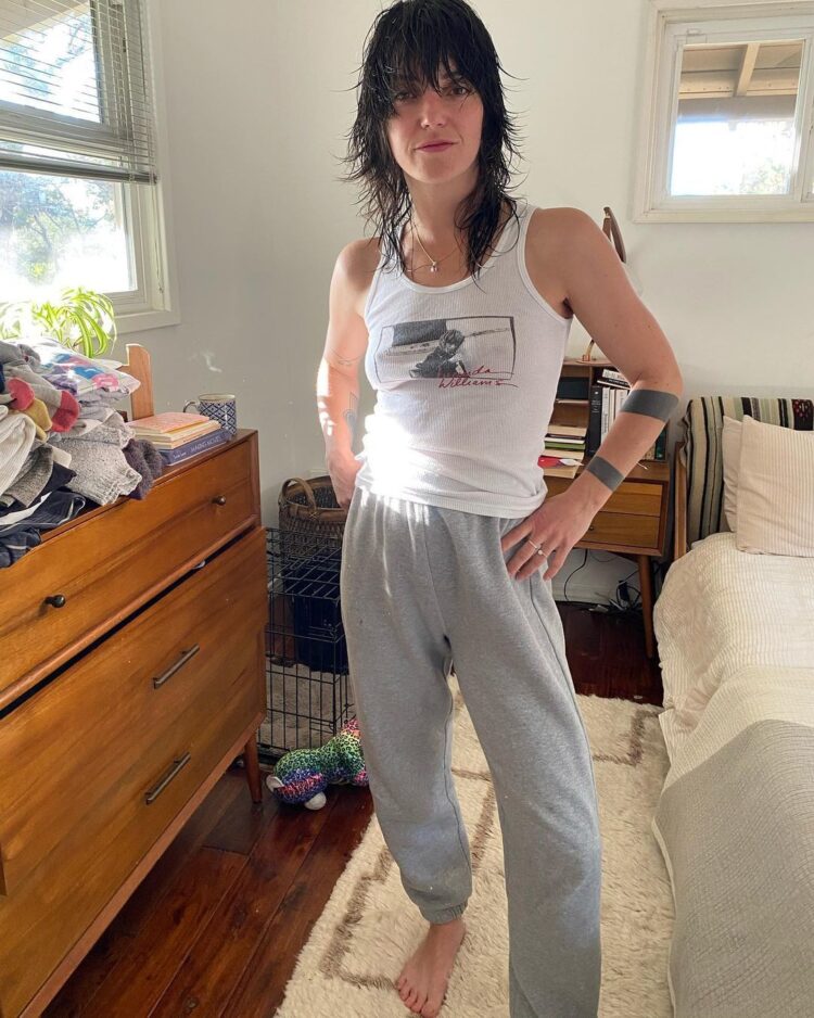 sharon van etten feet 3