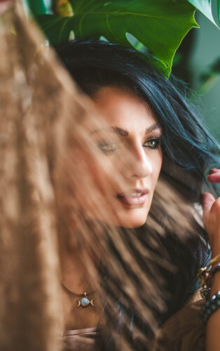 shaunna legatos feet 5