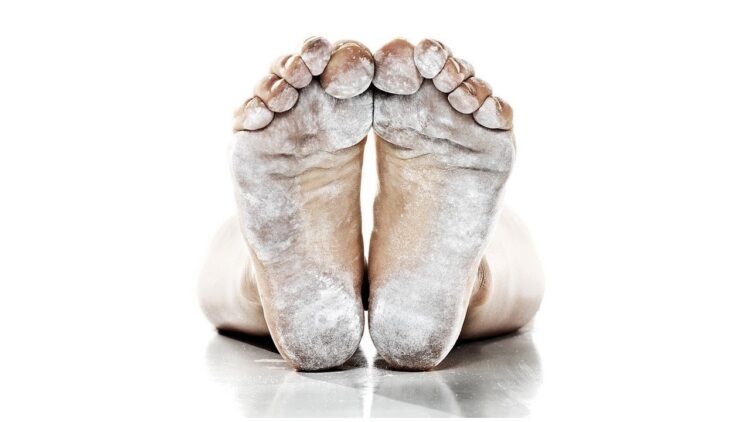 shawn johnson feet 6