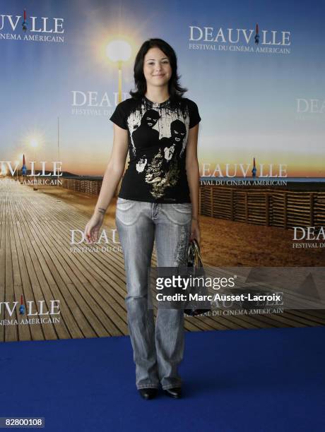 shayla beesley feet 1