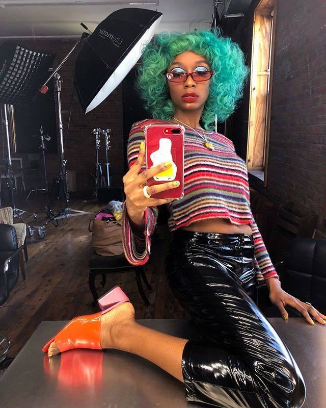 shayna mchayle feet 4