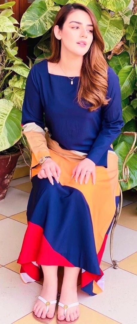 shazeal shaukaat feet 6