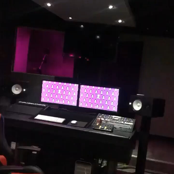 shekira snipes feet 5