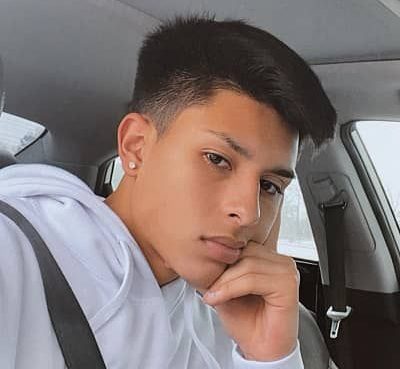 shelby owlbeteen feet 3