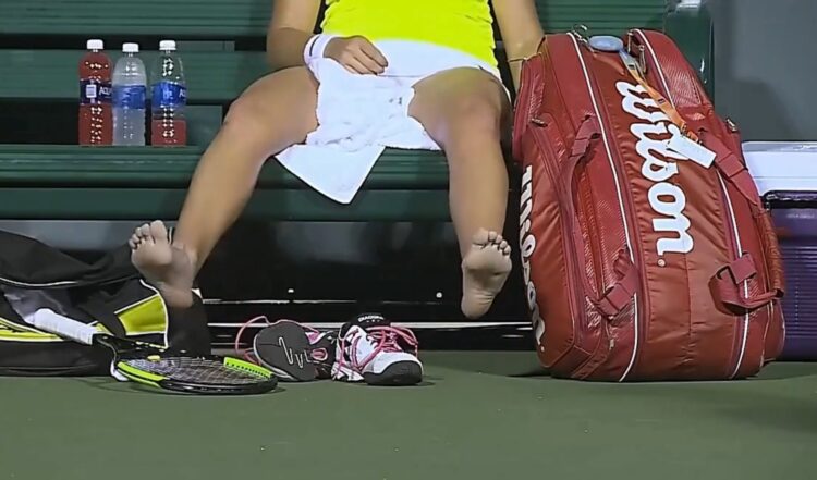 shelby rogers feet 3