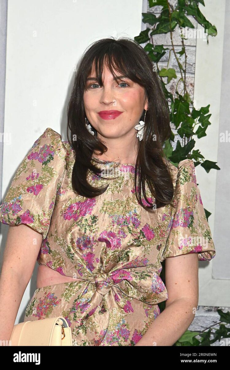 shelby vanhoy feet 5