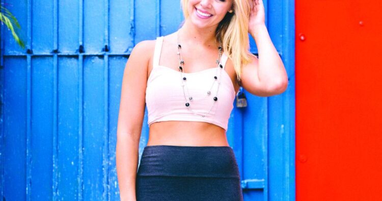 shelby yardley feet 6