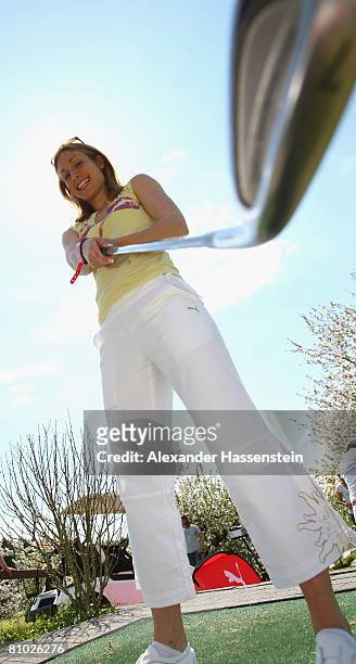 shelley thompson feet 6