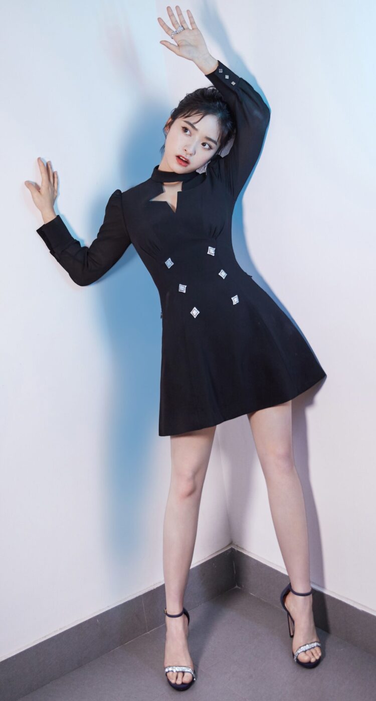 shen yue feet 4 scaled