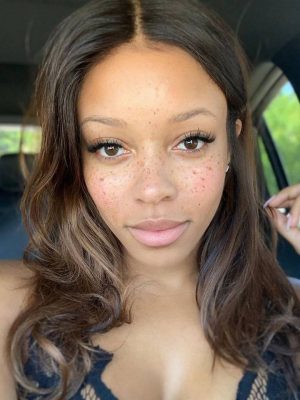 sheneka adams feet 3