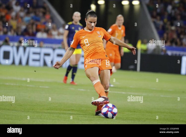 sherida spitse feet 3