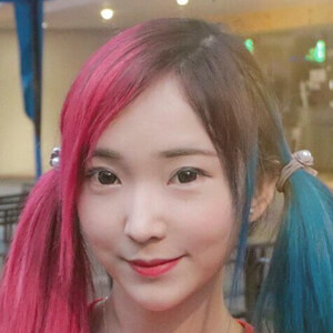 sherlin susanto feet 5