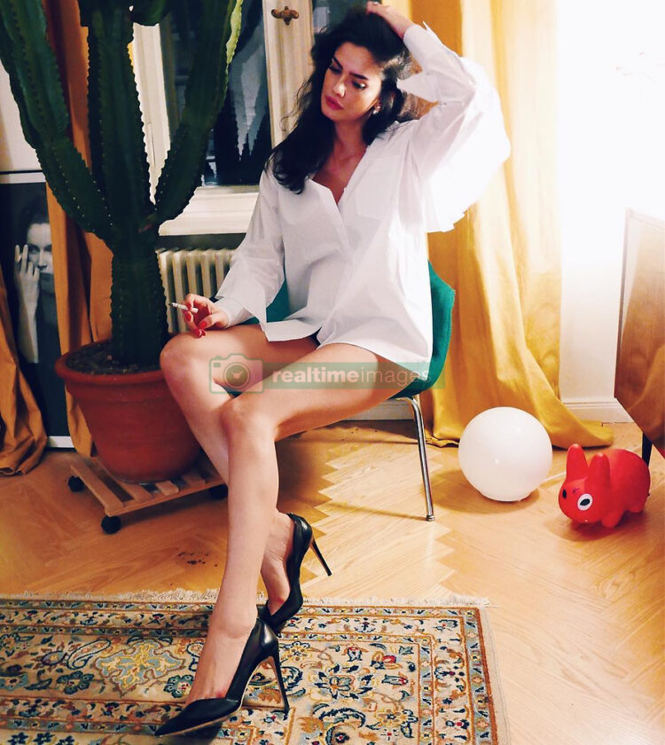 shermine shahrivar feet 5