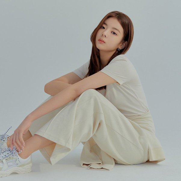 shin yuna feet 4