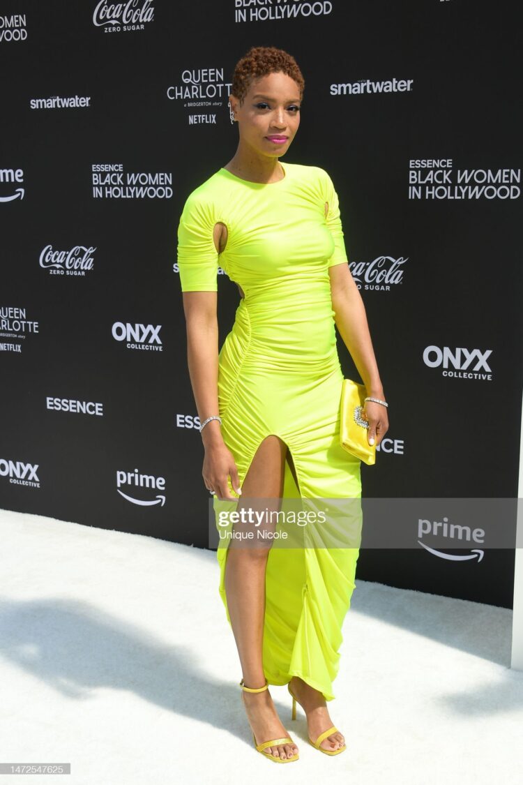 shinelle azoroh feet