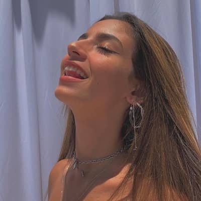 shira mansuri feet 6