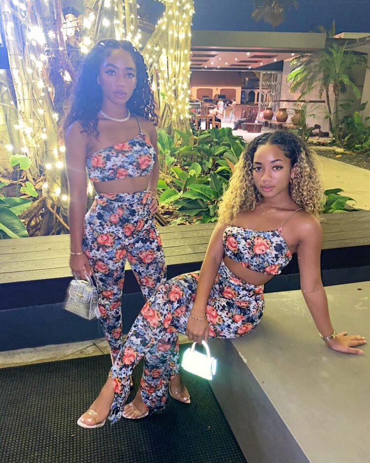 Shira Monae Feet