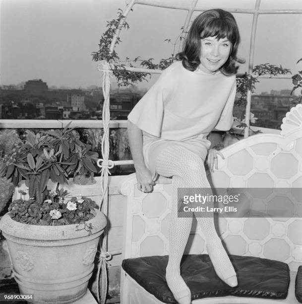 shirley ellis feet 3