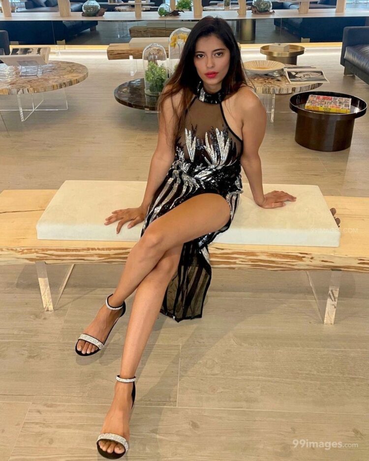 shivalika trikha feet 1