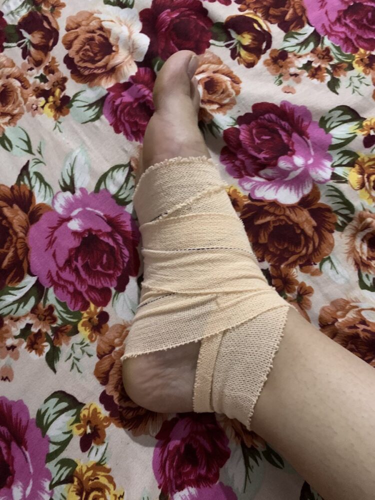 shivani paliwal feet