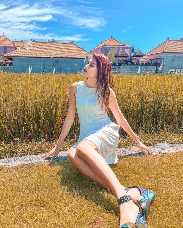 shivani singh feet 3