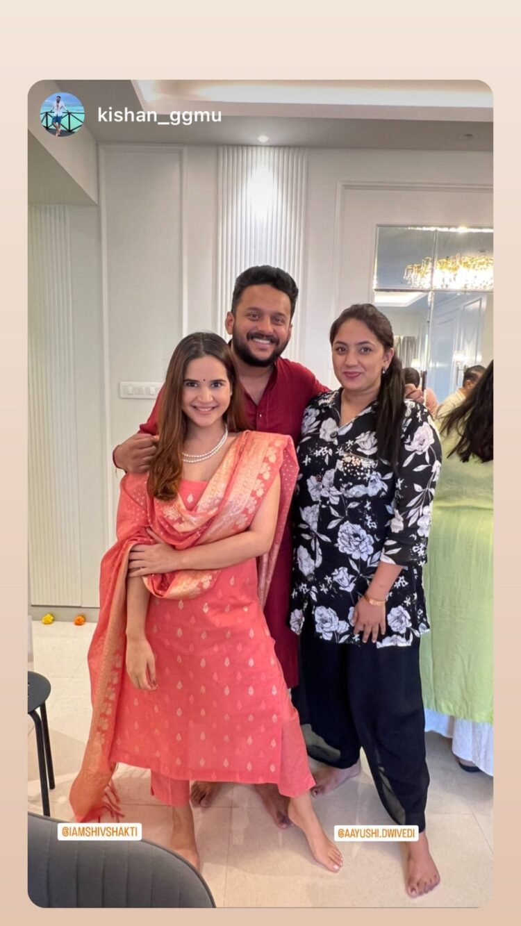 shivshakti sachdev feet 6