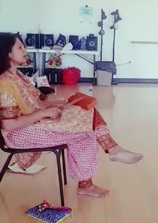 shobana feet 1