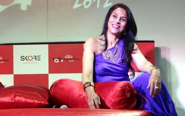 shobhaa de feet 6