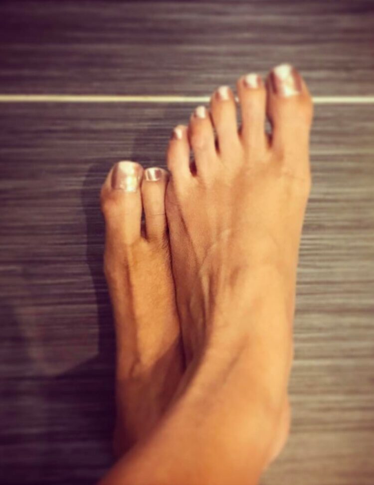 shobna gulati feet 4 scaled
