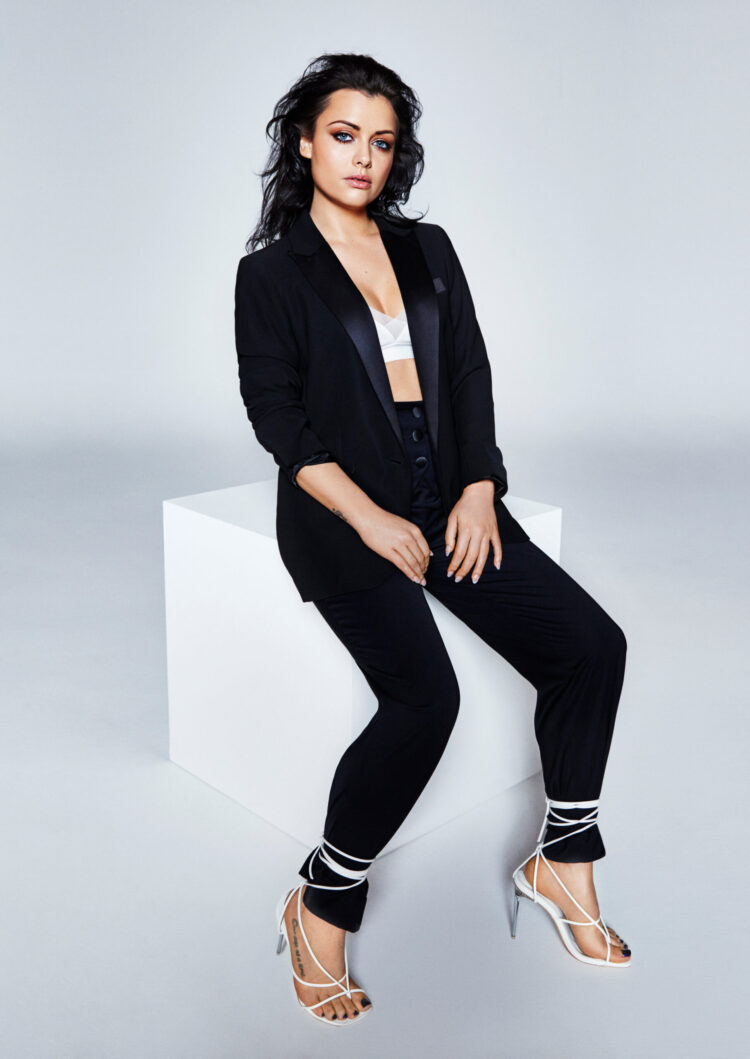 shona mcgarty feet scaled