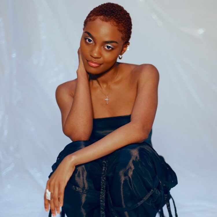 shontell mcclain feet 4